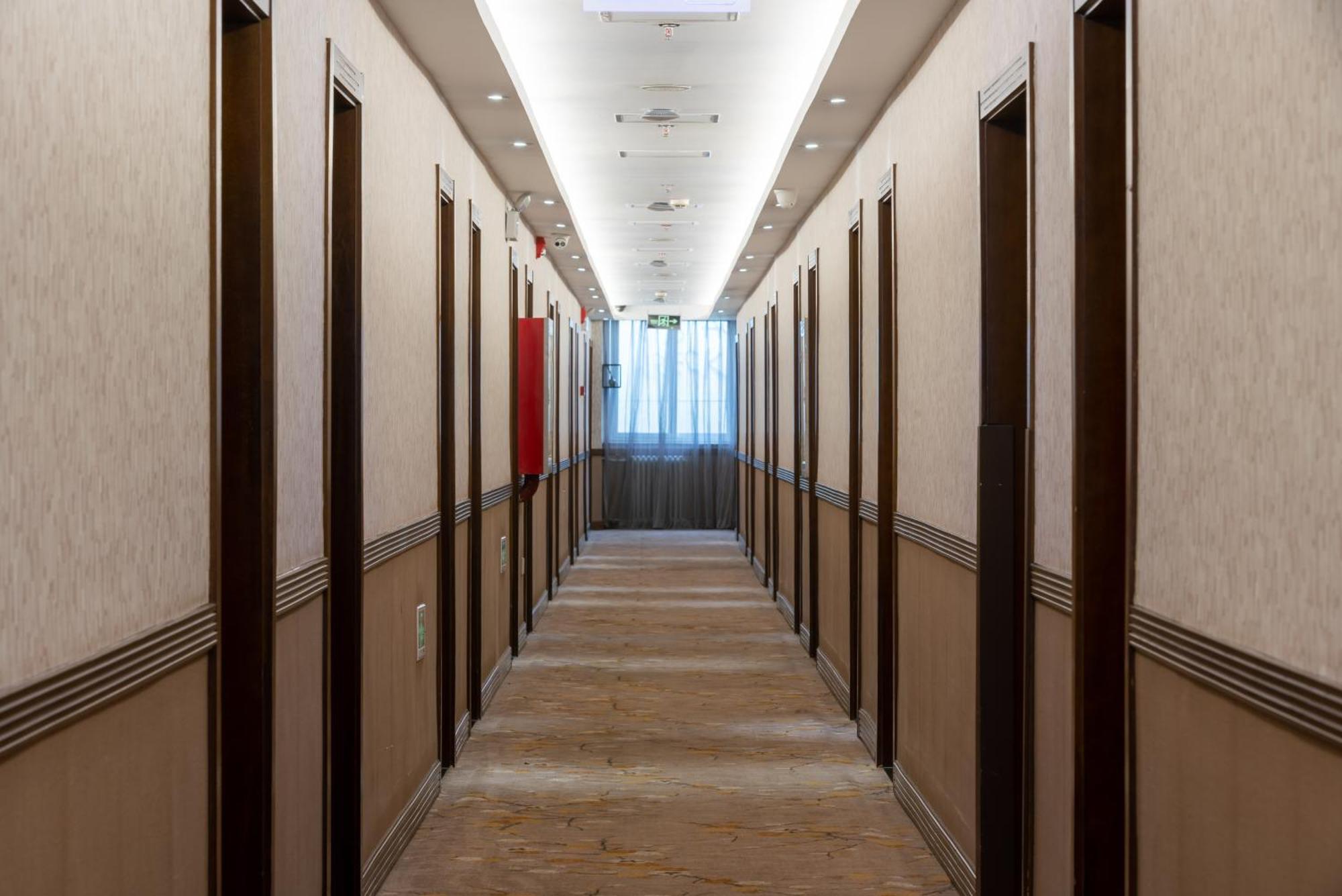 Nost Algia Hotel - Near Beijing Yonghe Lama Temple, Ghost Street, Beihai Park, Jingshan Park, Drum Tower, Houhai Bar Street, Tian'Anmen Square, Located In Beijing Traditional Hutongs, 5 Minutes Away From Subway, Free Laundry Serive Exterior foto
