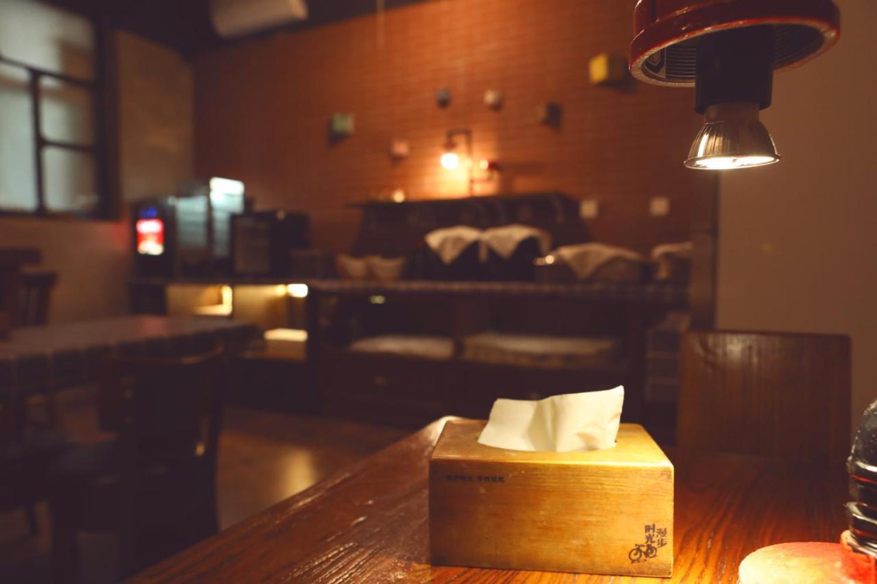 Nost Algia Hotel - Near Beijing Yonghe Lama Temple, Ghost Street, Beihai Park, Jingshan Park, Drum Tower, Houhai Bar Street, Tian'Anmen Square, Located In Beijing Traditional Hutongs, 5 Minutes Away From Subway, Free Laundry Serive Exterior foto